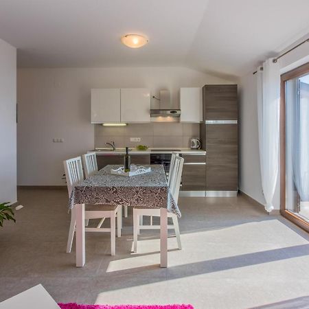Anton 1 Appartement Crikvenica Buitenkant foto
