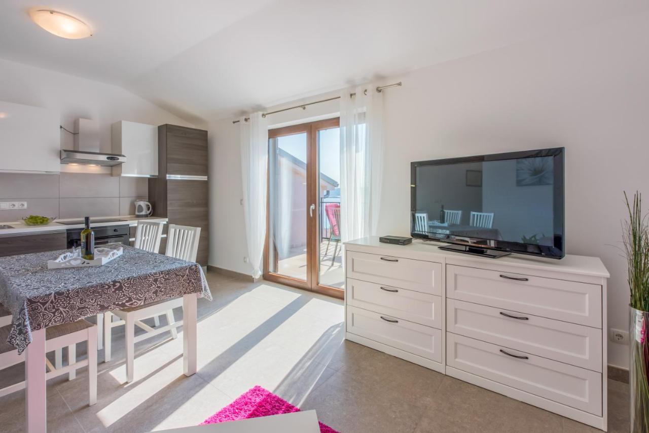 Anton 1 Appartement Crikvenica Buitenkant foto