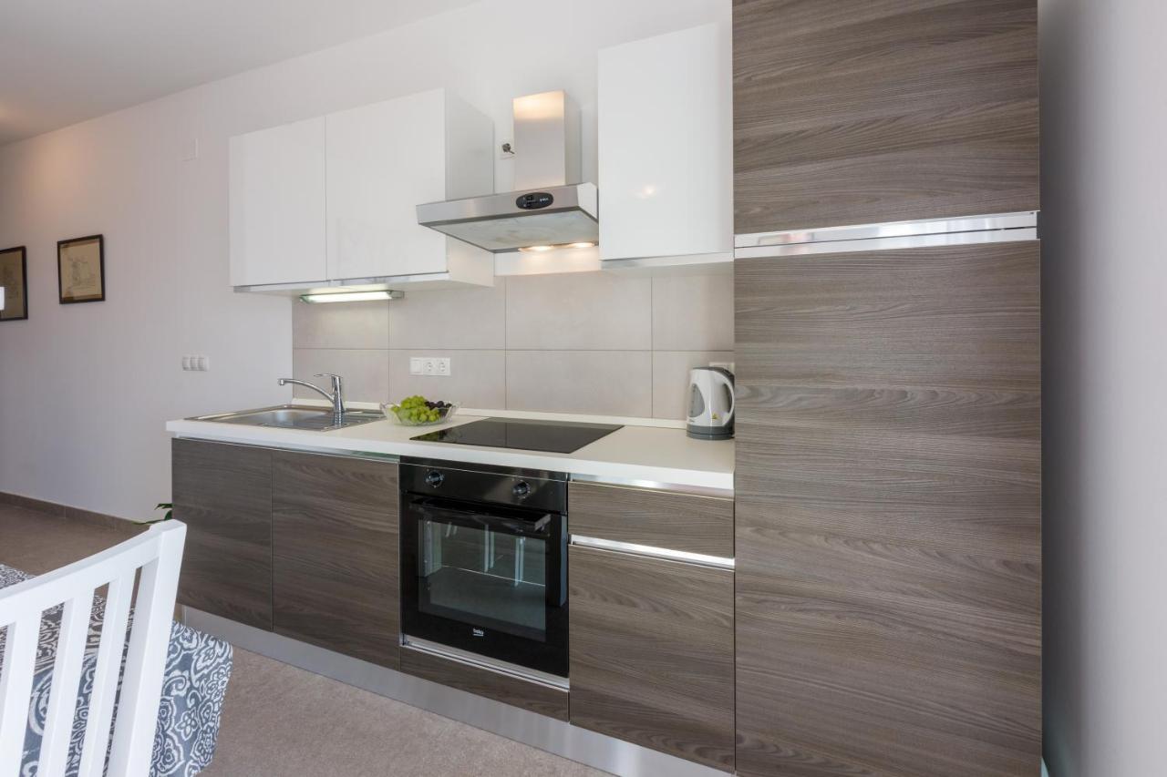 Anton 1 Appartement Crikvenica Buitenkant foto