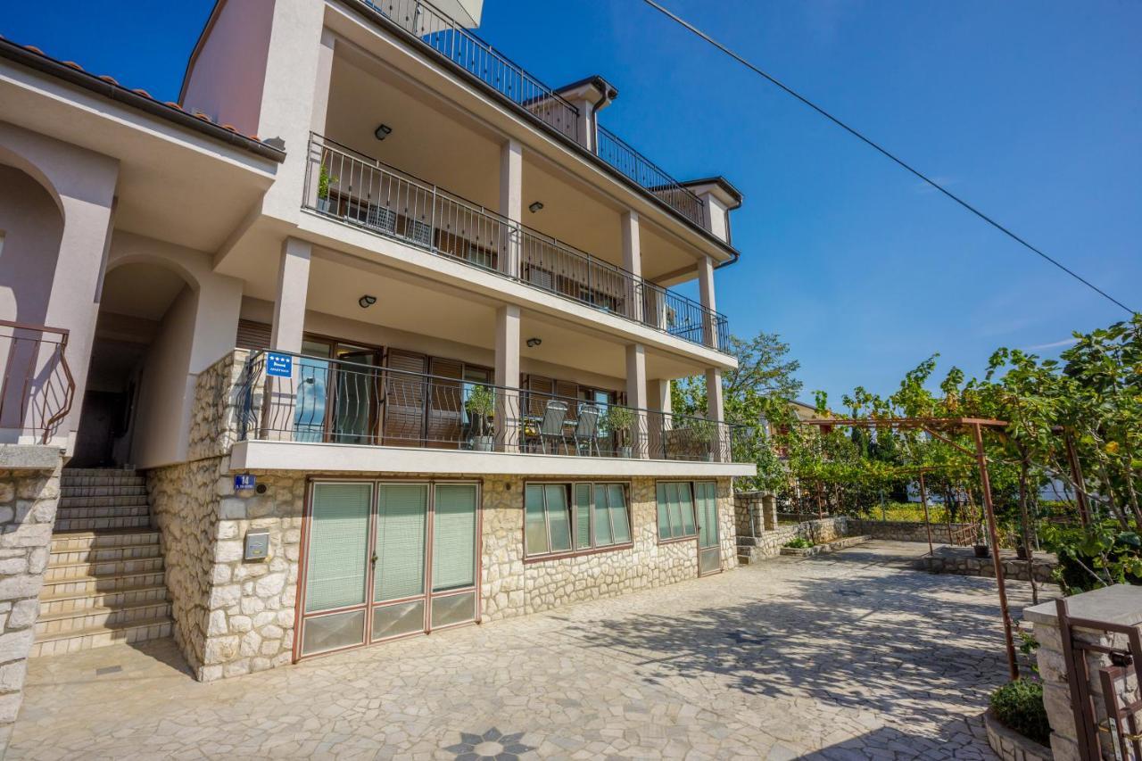 Anton 1 Appartement Crikvenica Buitenkant foto